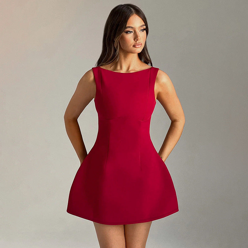 Rückenfreies Minikleid, Nahaufnahme