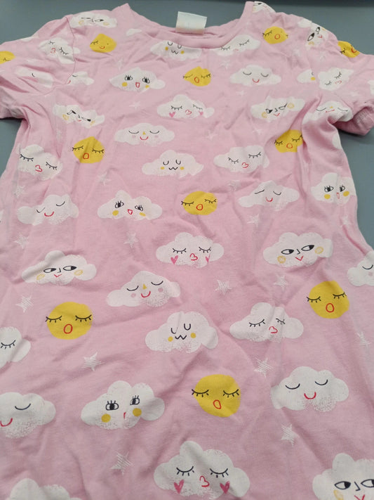 Wolkenmotiv auf dem T-Shirt